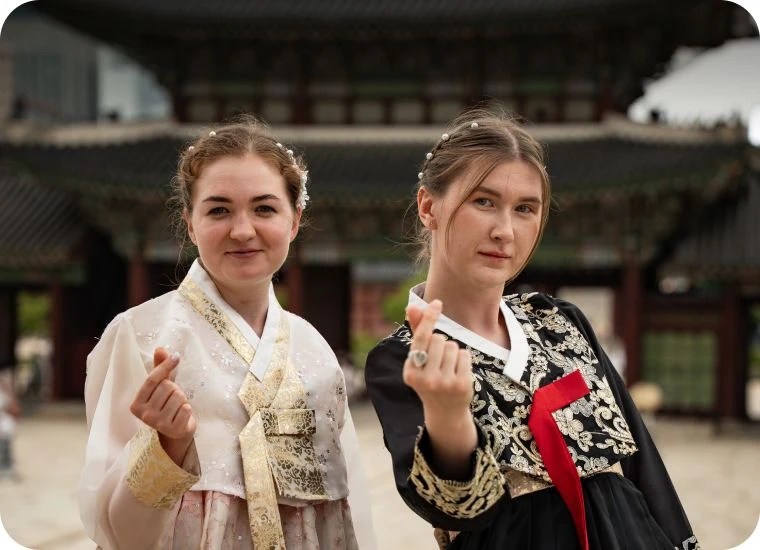 Road of Kings —
 a journey through South
 Korea: Seoul, Gyeongju,
 Busan and Suwon